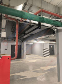 Секционные противопожарные ворота FireTechnics-S EI60 без калитки в паркинге ЖК